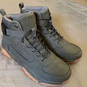 Reserved Footwear size 7.5